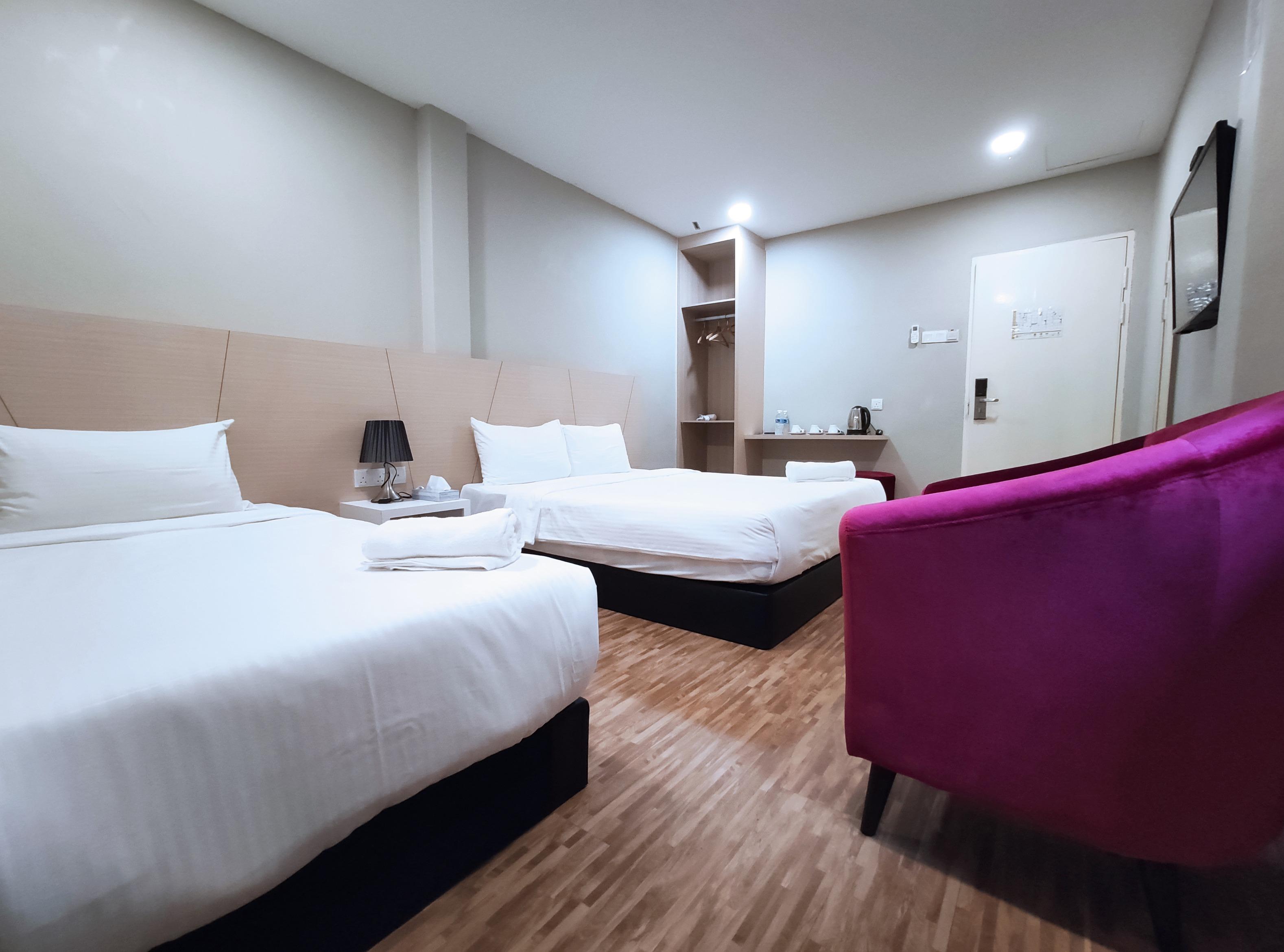 Princess Hotel Pontian Pontian Kecil Exteriör bild