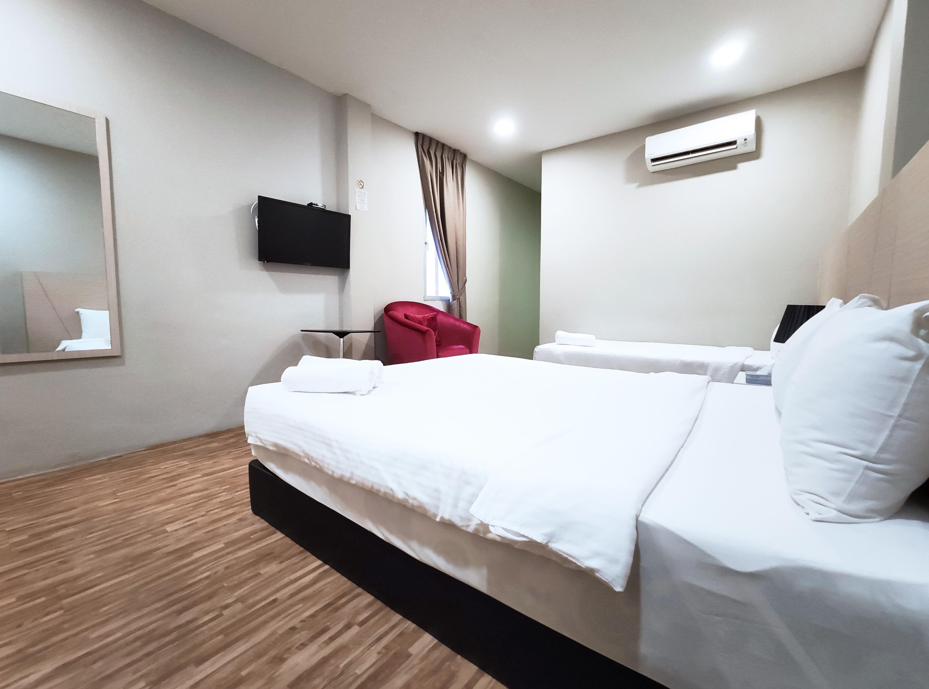 Princess Hotel Pontian Pontian Kecil Exteriör bild
