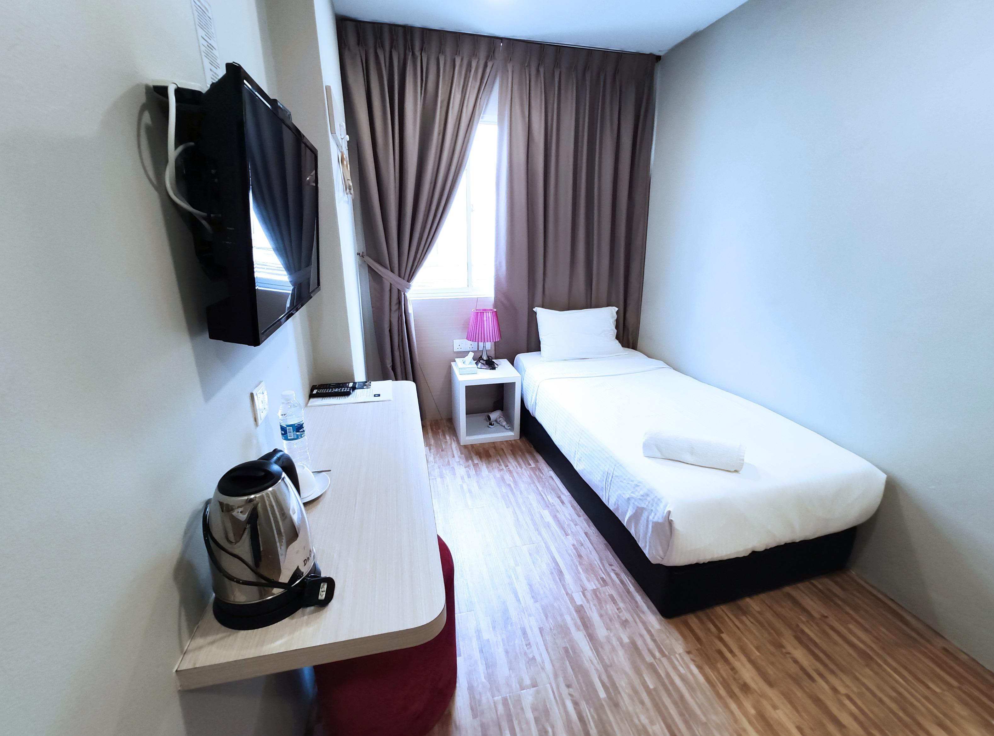 Princess Hotel Pontian Pontian Kecil Exteriör bild