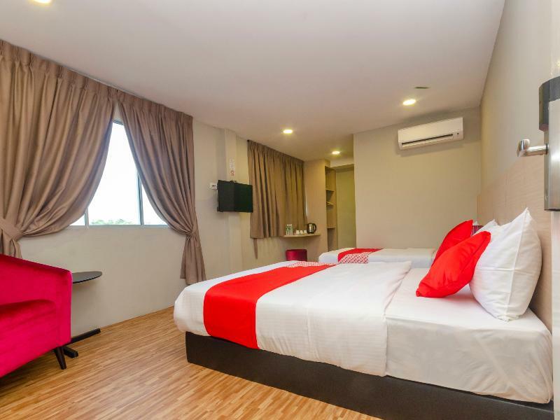 Princess Hotel Pontian Pontian Kecil Exteriör bild
